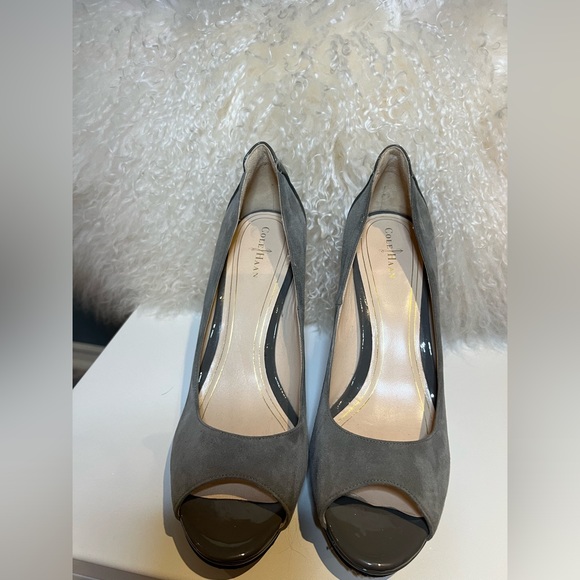 Cole Haan & Nike Grey Suede & Patent Leather Peep Toe Heels. - Picture 6 of 6